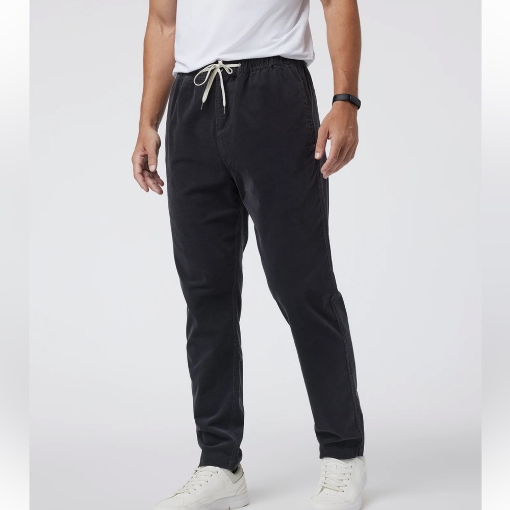 Vuori Men's Optimist Pant in Charcoal Corduroy Size M